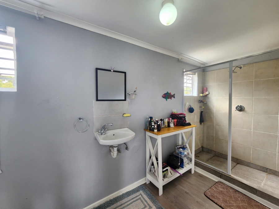 7 Bedroom Property for Sale in Cape Farms Western Cape